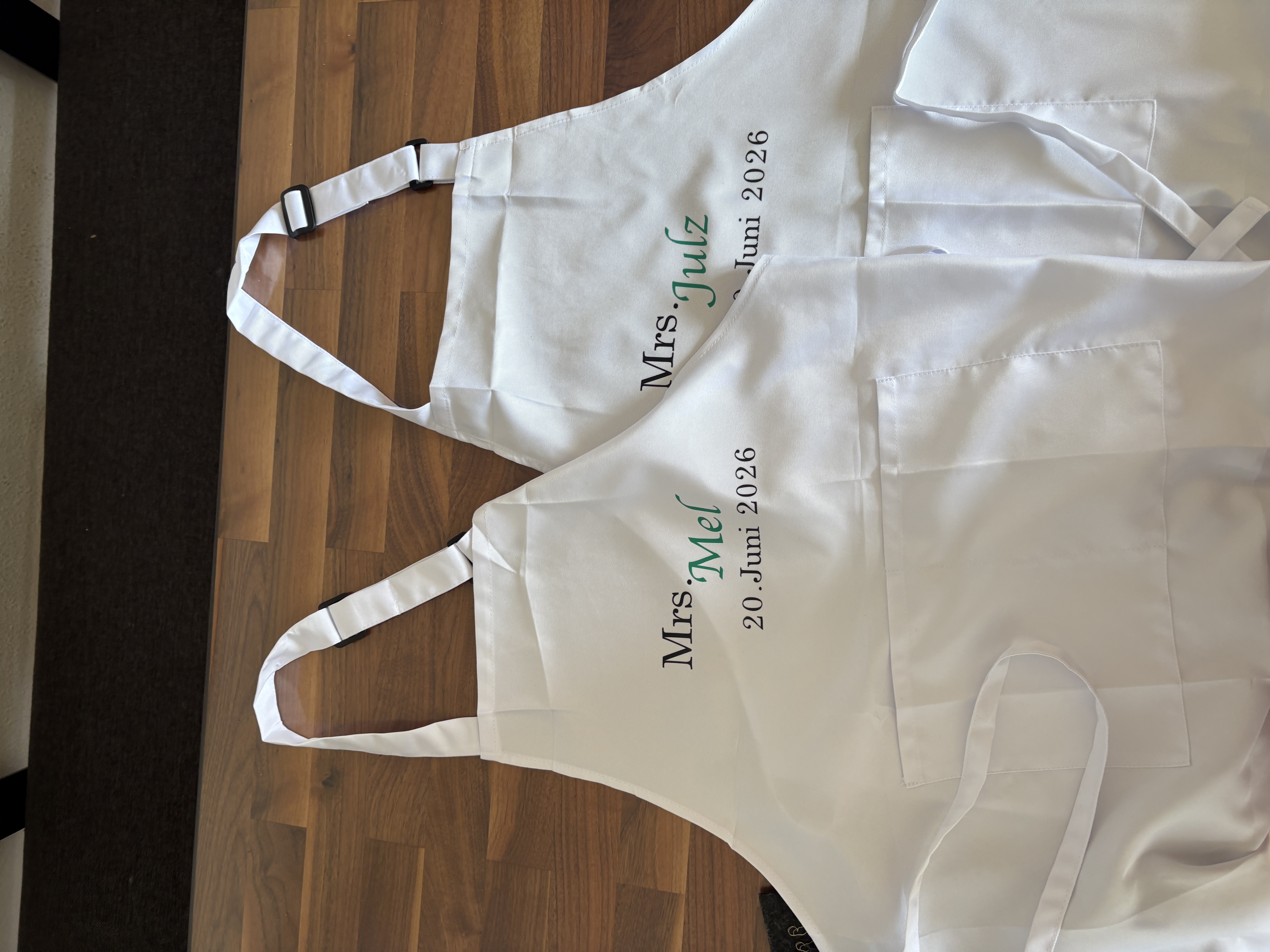 Personalisierte Schürzen für besondere Anlässe 👩‍🍳💕